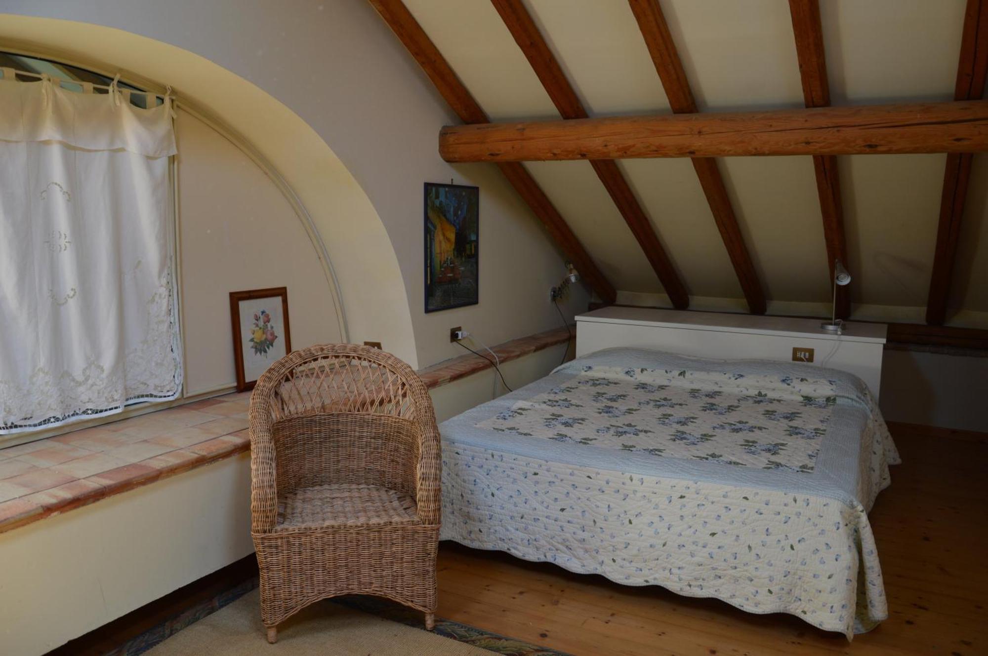 Relais De Charme - B&B Short Lets La Casa Di Francesca Sant'Agata Li Battiati Værelse billede